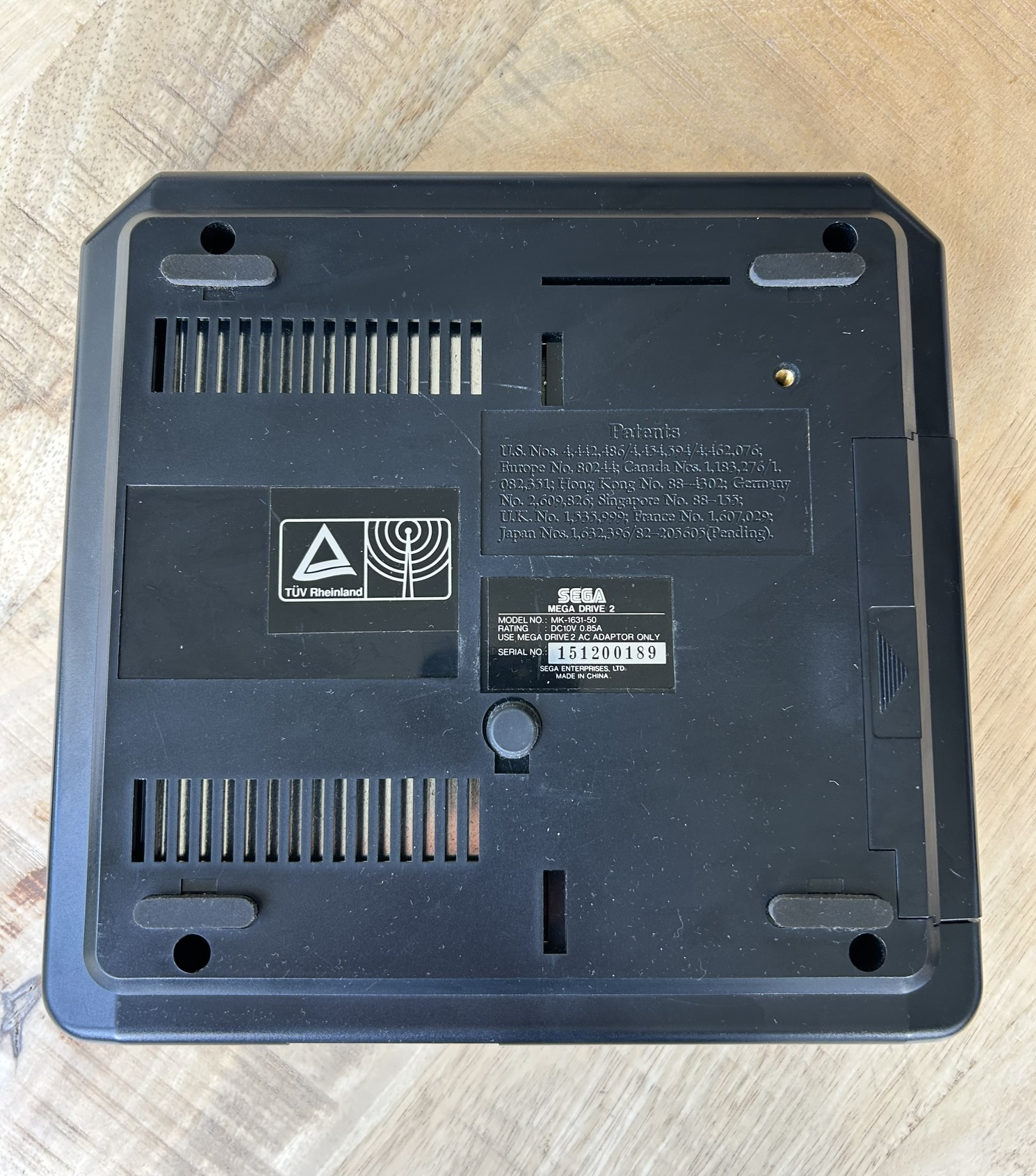 Sega Mega Drive 2 Konsole + High-Tech Scart Kabel + 1 Original Controller + Sonic Spiel + Zubehörpaket (SET) – Bild 6