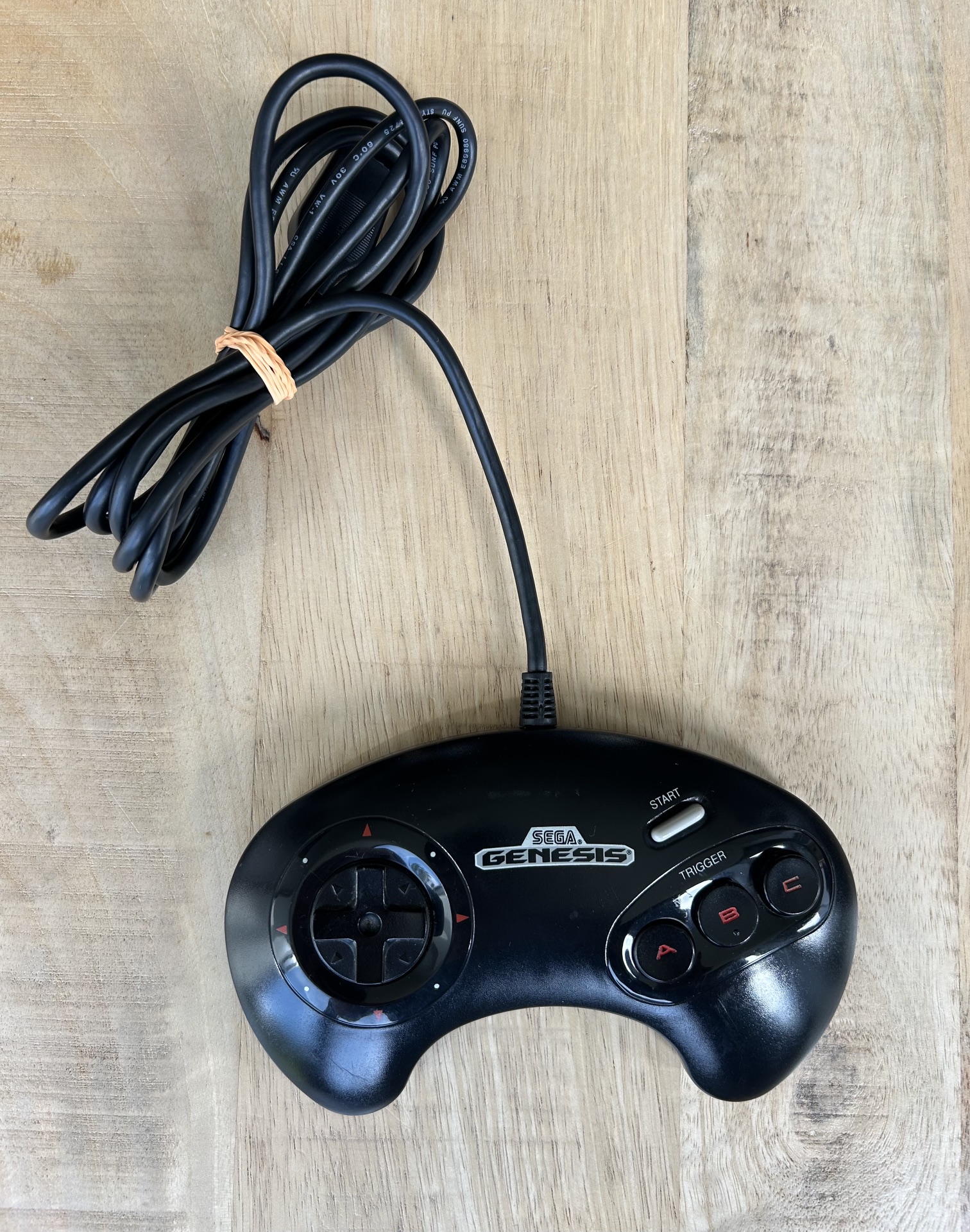 Sega Mega Drive 2 Konsole + High-Tech Scart Kabel + 1 Original Controller + Sonic Spiel + Zubehörpaket (SET) – Bild 7